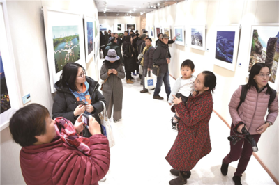 湖北文藝家以精品創(chuàng)作奉獻(xiàn)人民