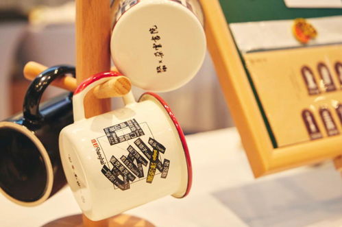 除了杯子 筆 筆記本 老三樣 ,書店文創還能有什么花樣